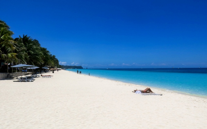 Белый пляж Боракай Филиппины