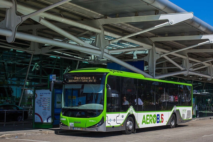 аэробус в аэропорту Лиссабона
