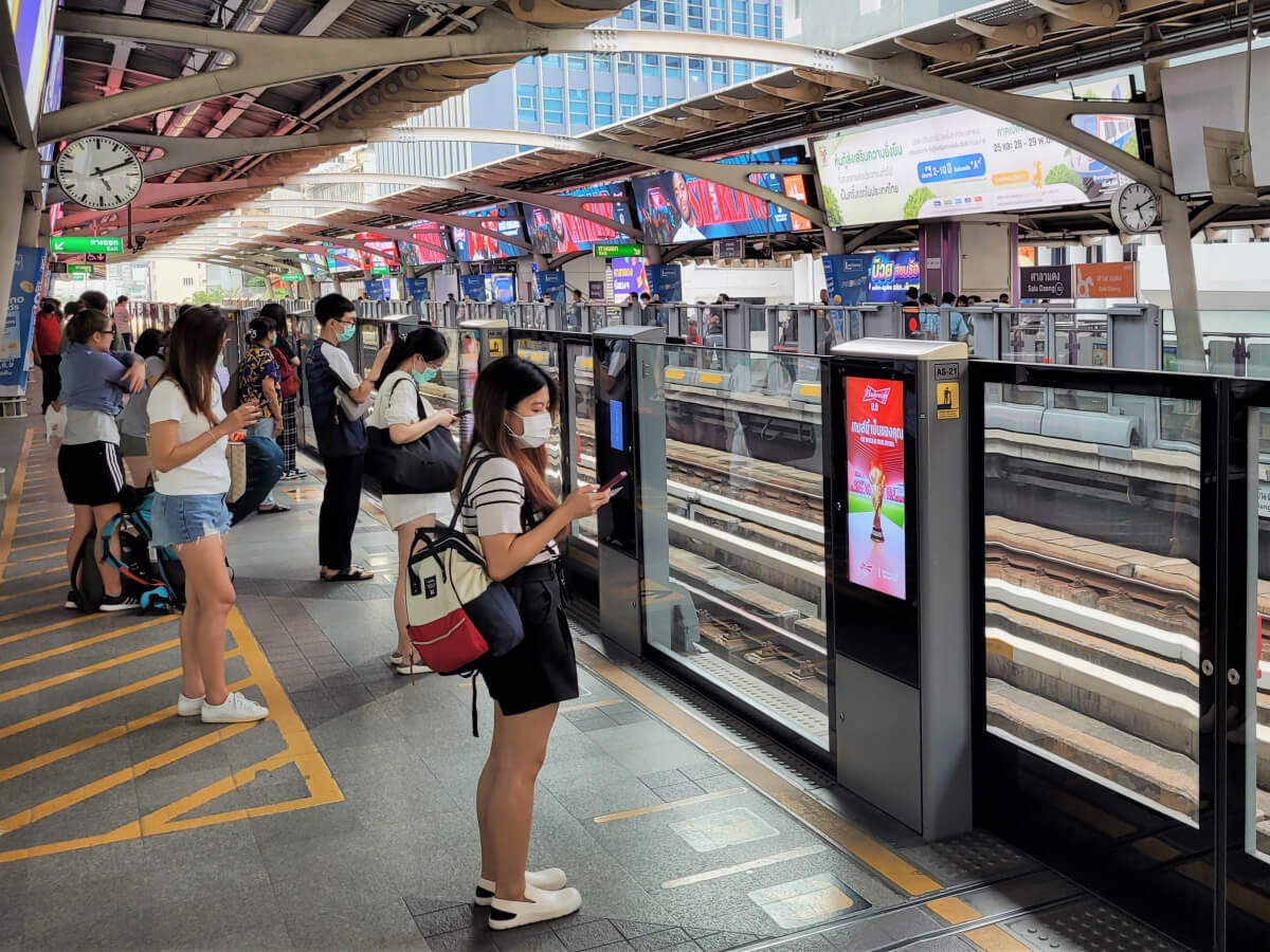 Станция надземки BTS в Бангкоке, цены на проезд