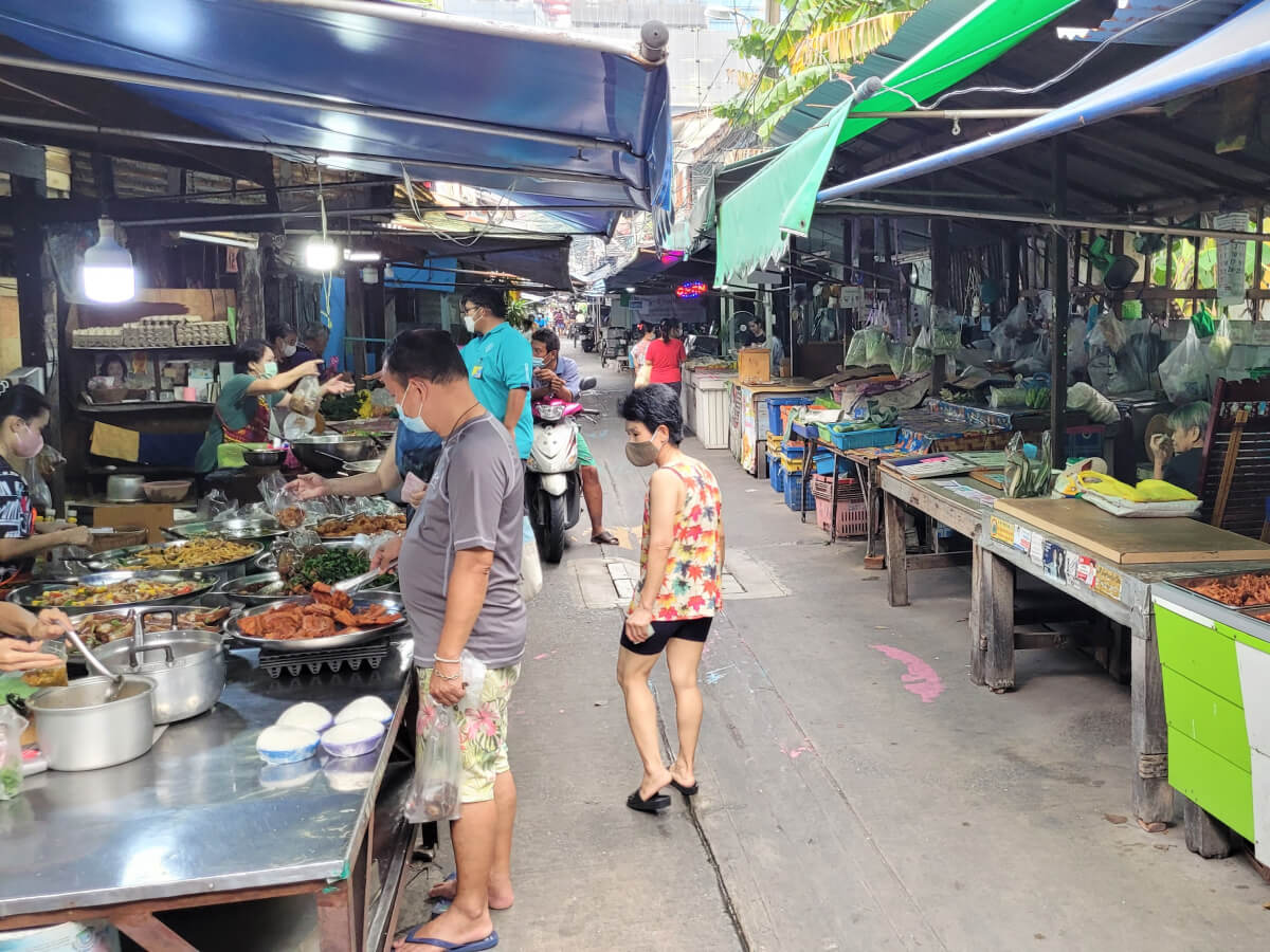 Нетуристический рынок в Бангкоке