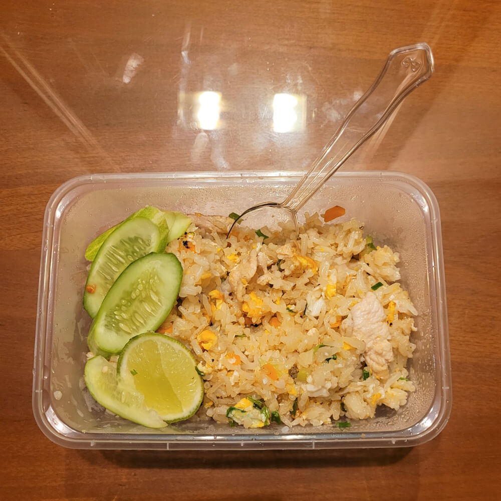 Рис с курицей в Бангкоке за 65 бат
